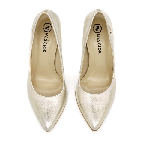 Złote skórzane szpilki na złotym obcasie 92C1