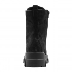 Czarne botki z nubuku na grubej podeszwie 214D