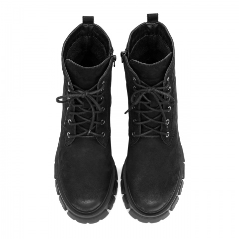 Czarne sztyblety z nubuku na grubej podeszwie 214D