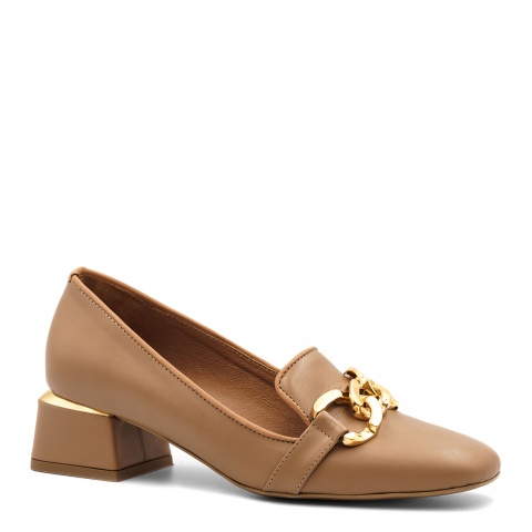 Karmelowe skórzane czółenka z łańcuchem 255A