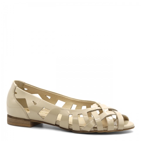 Beżowe lakierowane skórzane ażurowe baleriny 207H