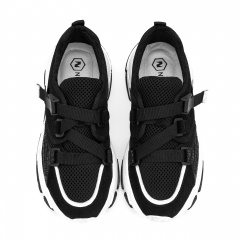 Czarne sportowe buty na grubej podeszwie 256D
