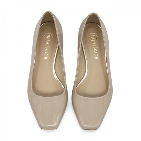 Beżowe baleriny z kwadratowym noskiem 273G