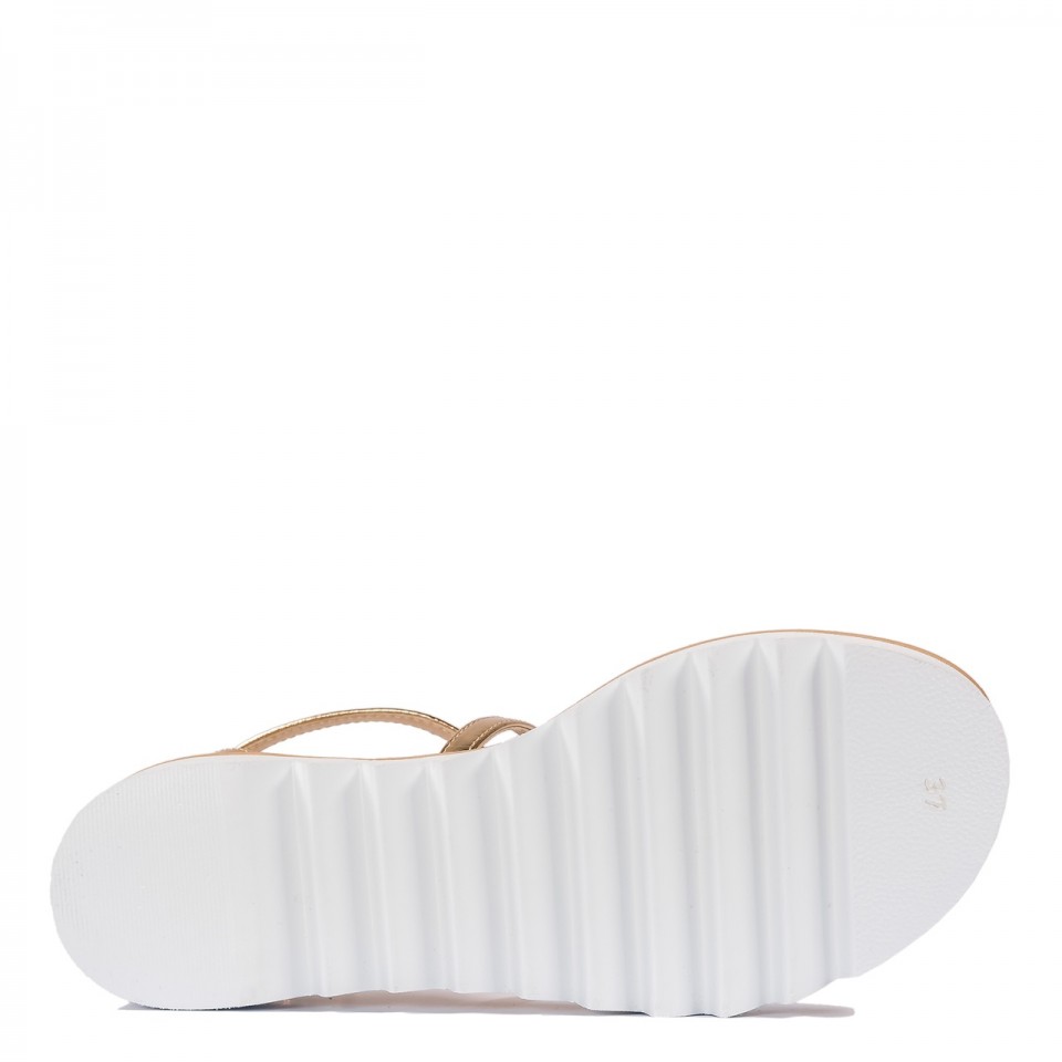 Białe skórzane sandały damskie ze złotymi paskami 67A