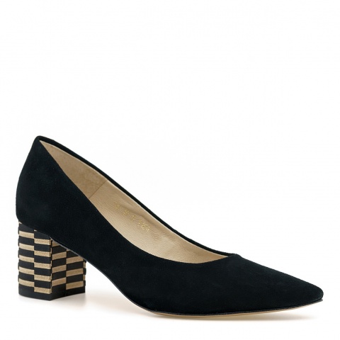 Czarne zamszowe czółenka na niskim słupku 110A