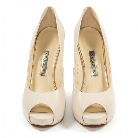 Beżowe skórzane szpilki open toe na platformie