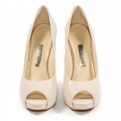Beżowe szpilki peep toe na platformie 106C