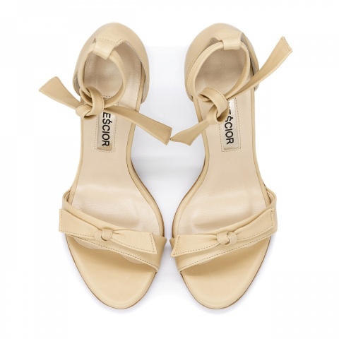 Beżowe skórzane wysokie szpilki z kokardami Y103K