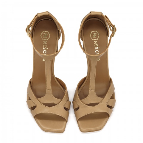 Karmelowe sandały z kwadratowym noskiem 133D