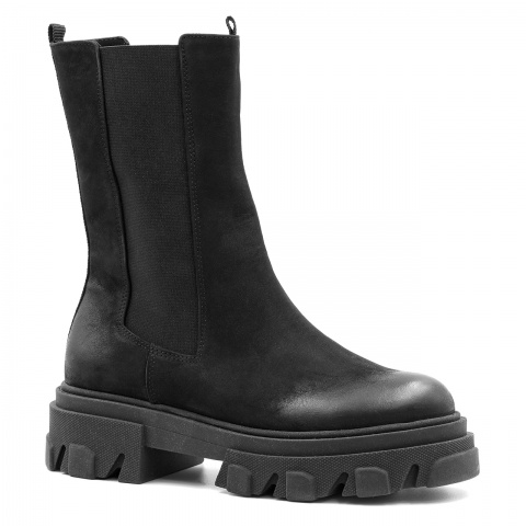 Czarne nubukowe botki na grubej podeszwie 241S