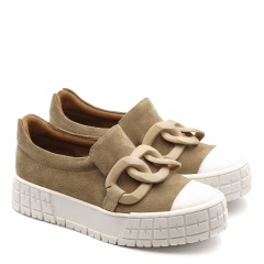 Beżowe sneakersy z łańcuchem 243F