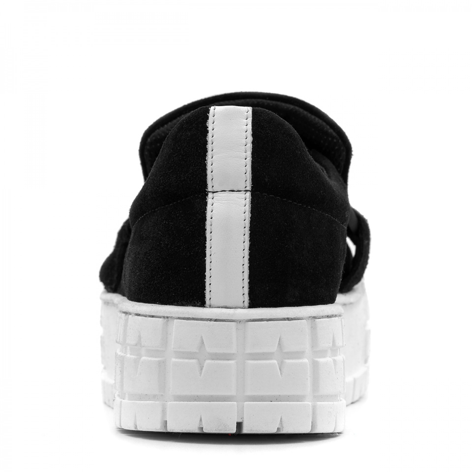 Czarne sneakersy z łańcuchem 243F