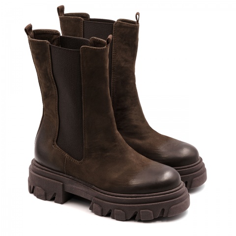 Brązowe nubukowe botki na grubej podeszwie 241S