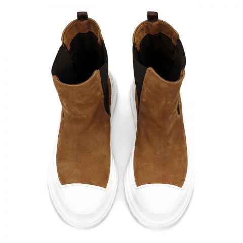 Koniakowe wsuwane botki na białej podeszwie 63D