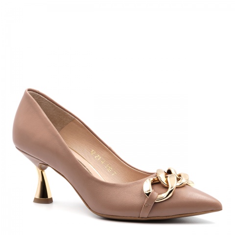 Pudrowe skórzane czółenka z łańcuchem 118T