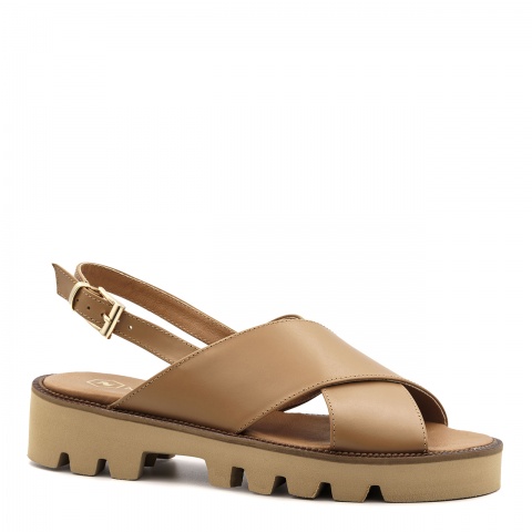 Karmelowe skórzane sandały z szerokimi paskami 216C