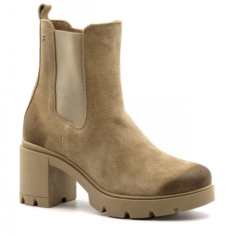 Beżowe botki na niskim obcasie LM60396