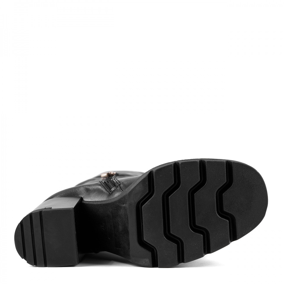 Czarne skórzane wysokie kozaki CB3046/407