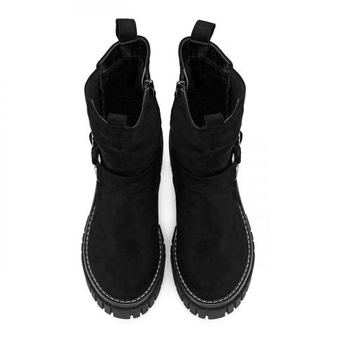 Czarne botki na masywnej podeszwie KC5087