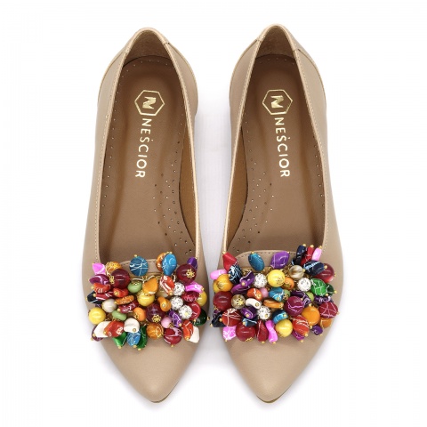 Beżowe skórzane baleriny z koralikami 263M