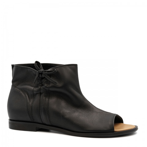 Czarne skórzane zabudowane sandały PSL3371