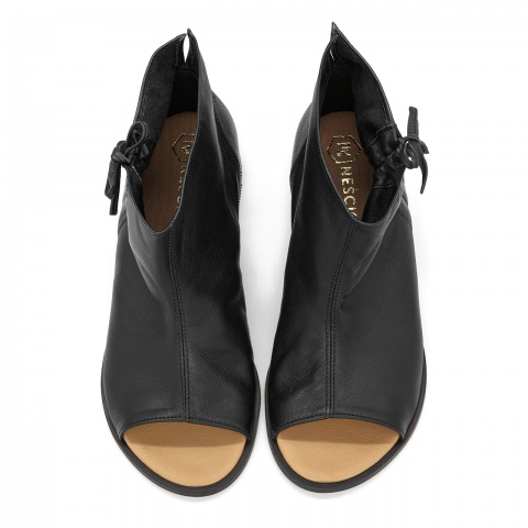 Czarne skórzane zabudowane sandały PSL3371