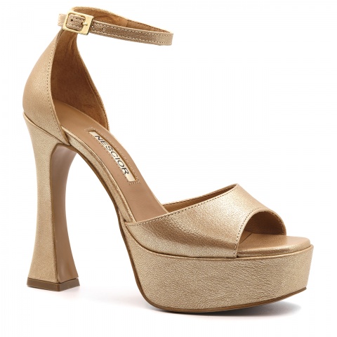 Beżowo-złote skórzane sandały na platformie 125S
