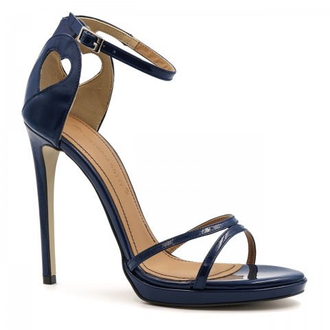 Granatowe lakierowane szpilki sandały 5ADB864016
