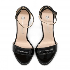 Czarne lakierowane szpilki sandały 5AD01177