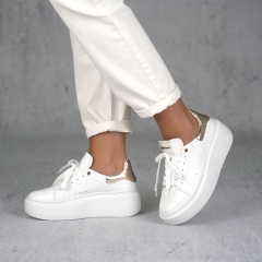 Białe sznurowane sneakersy 237G