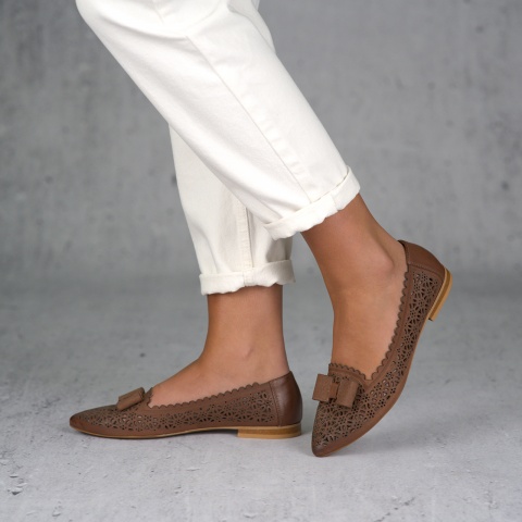 Brązowe ażurowe skórzane baleriny 263E