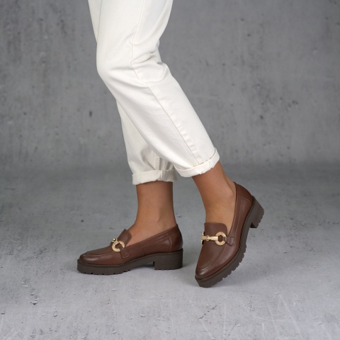 Brązowe skórzane półbuty 240M