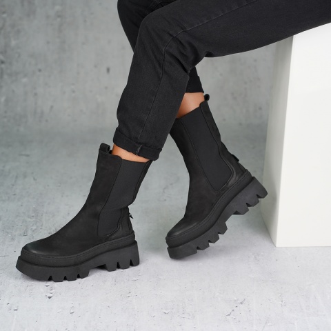 Czarne wsuwane botki z nubuku 295T