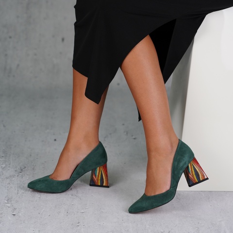 Zielone czółenka na trójkątnym obcasie 78S