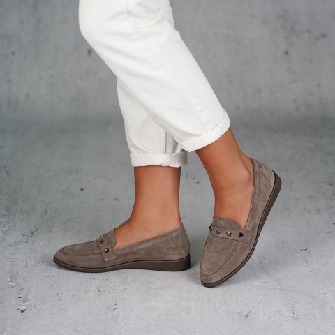 Kawowe welurowe półbuty 44K