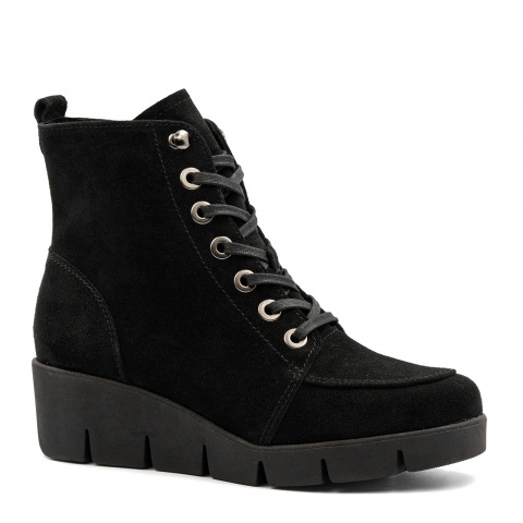 Czarne welurowe botki na niskim koturnie 283A