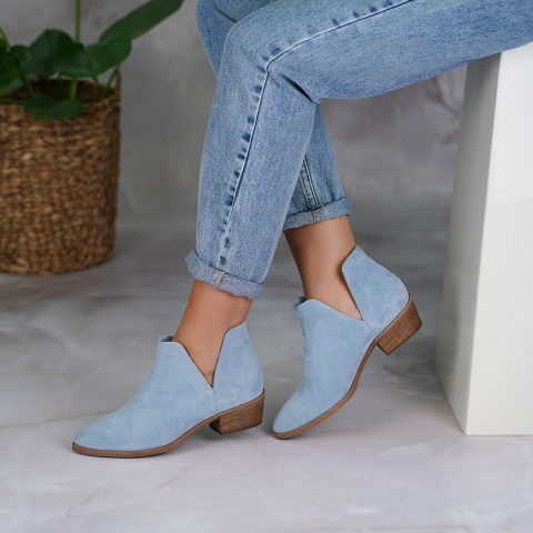 Błękitne welurowe botki z rozcięciem 28V