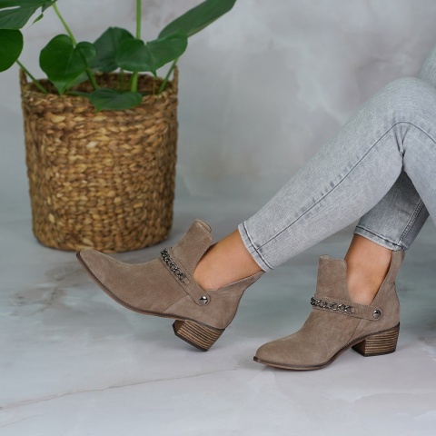 Kawowe welurowe botki z rozcięciem na bokach PSB3507