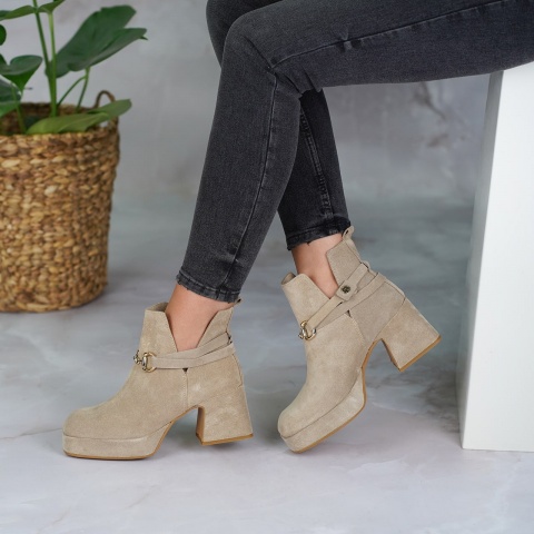 Beżowe welurowe botki na masywnym obcasie 211B