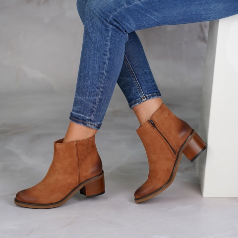 Rude nubukowe botki na klocku 274A