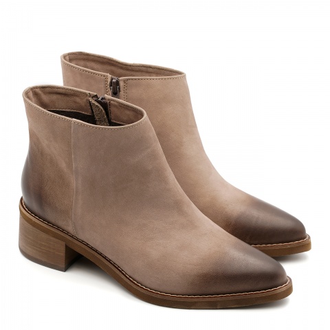 Kawowe botki z nubuku na niskim obcasie Y221B