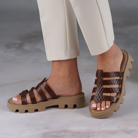 Brązowe skórzane klapki 216H