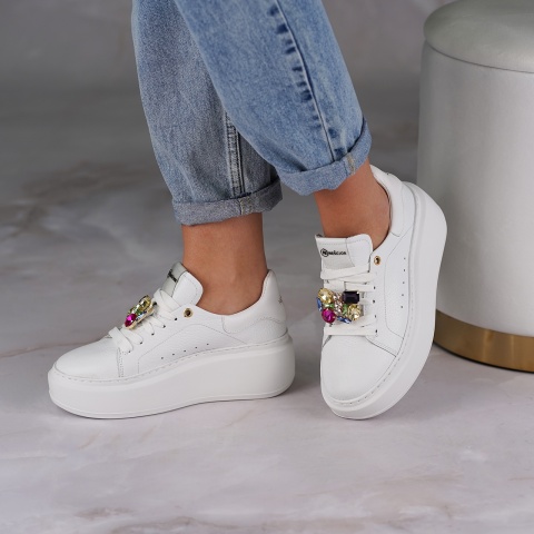 Białe sznurowane sneakersy 237C