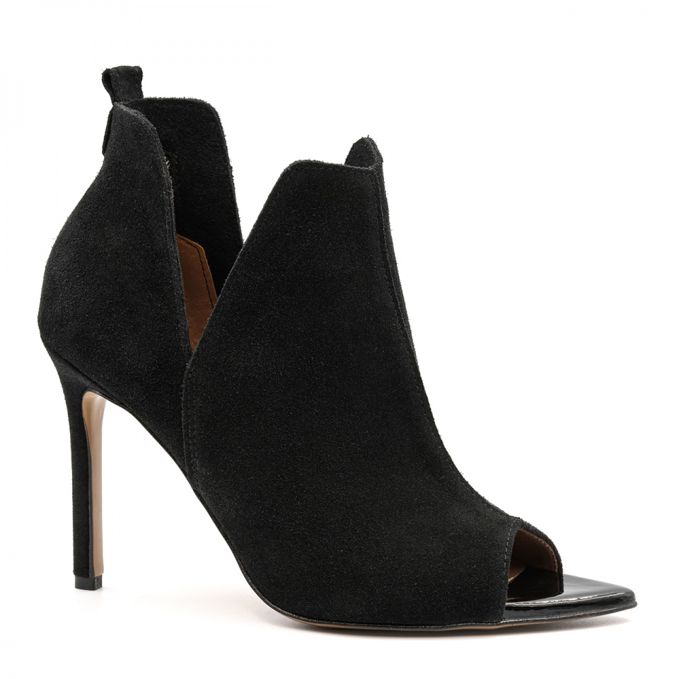 Czarne welurowe botki peep toe 121V