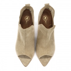 Beżowe welurowe botki peep toe 121V