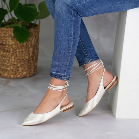 Złote skórzane wiązane baleriny 263K