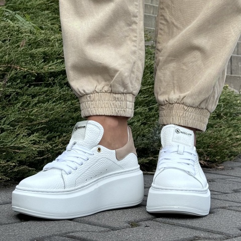 Białe sznurowane sneakersy 237G