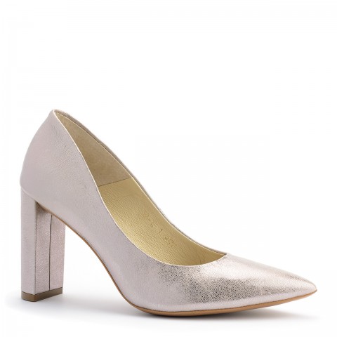 Różowo-perłowe skórzane czółenka na słupku 107C