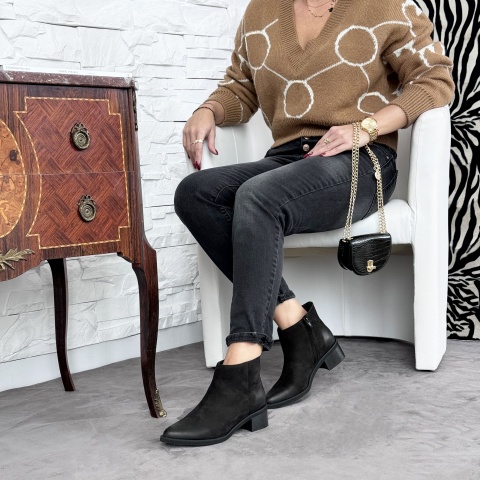 Czarne botki z nubuku na niskim obcasie 221B