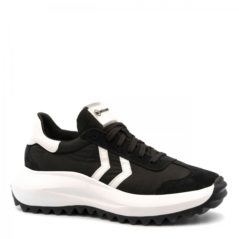 Czarno-białe sneakersy 256P